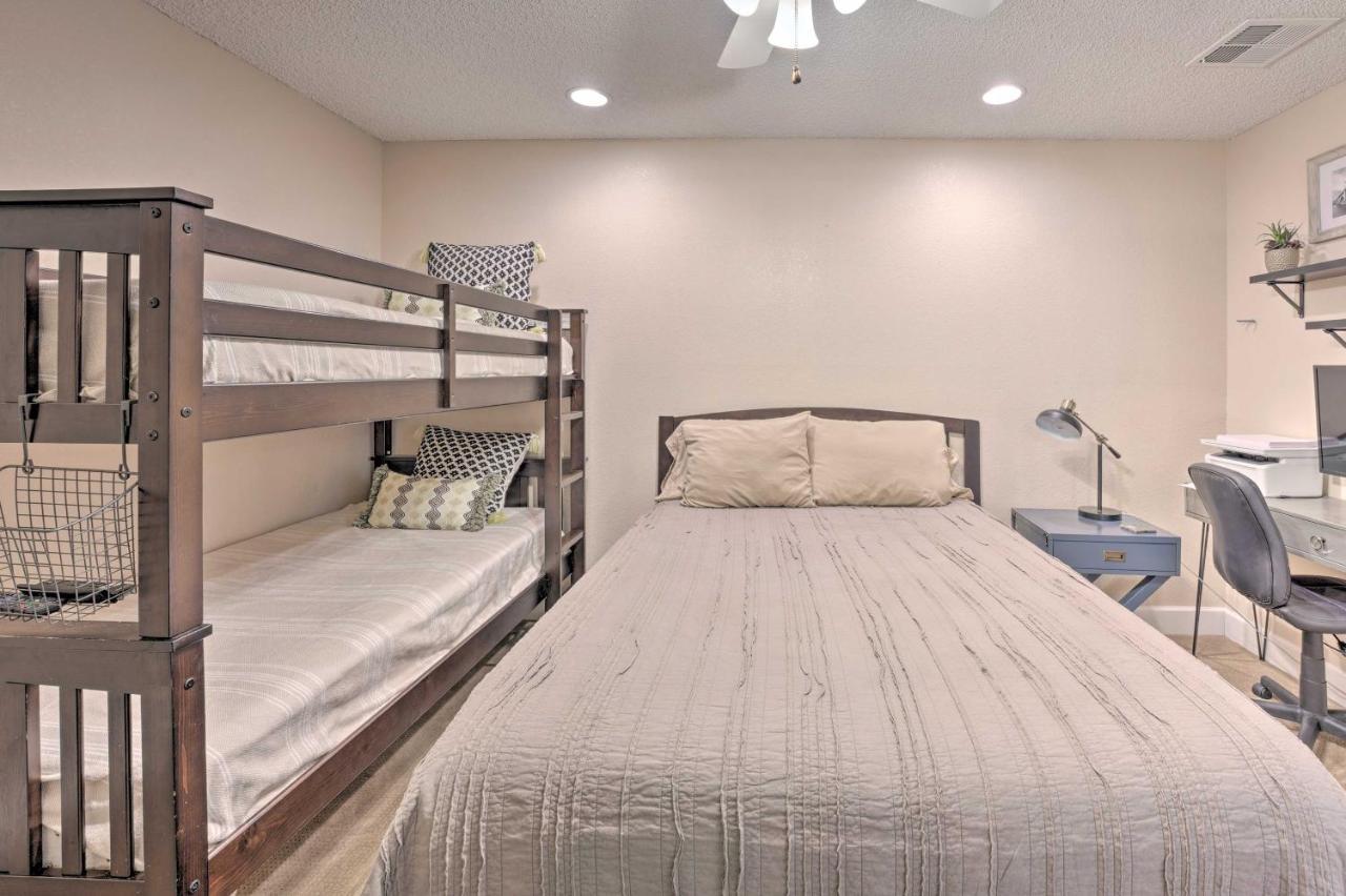 Lake Havasu Condo With Pool Access 1 Block To Beach مدينة ليك هافاسو المظهر الخارجي الصورة